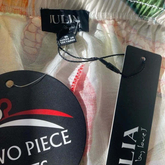 Fruit Print Two-Piece Linen-Like Set - White with Multicolor Produce - Picture 4 of 4